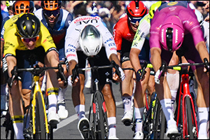 Molano 3rd in Naples as Giro reached rest day