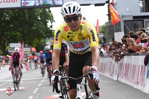 Beno�t Cosnefroy seals overall victory at the Boucles de la Mayenne