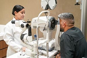 RTA Reports 30% Increase in Eye Test Centres for Obtaining and Renewing Driving Licences