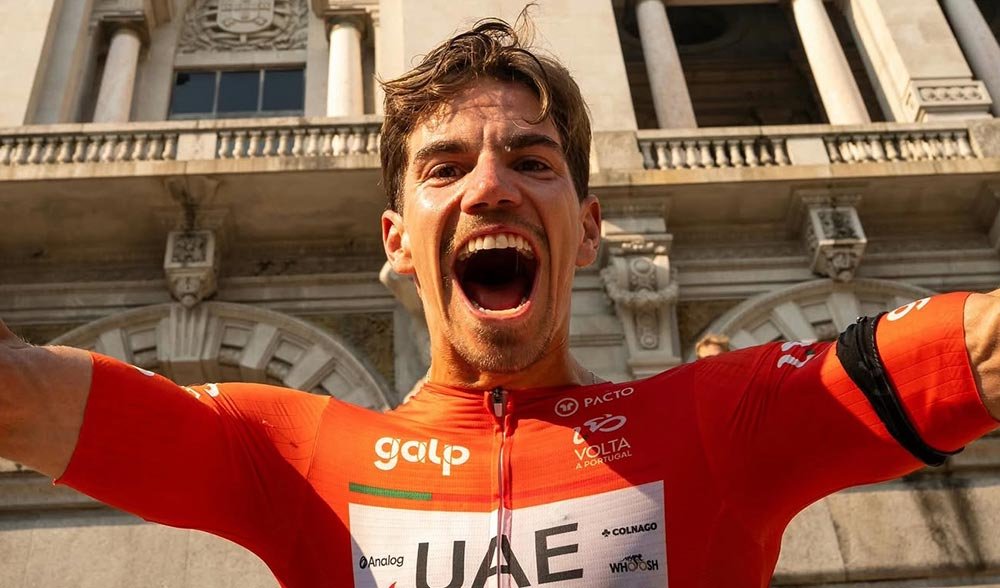 Rui Oliveira roars to first professional victory at the Volta a Portugal