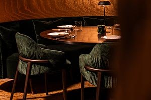 A FUSION OF ARCHITECTURE, ART AND THE ALCHEMY OF FIRE  Strawfire redefines fine dining in Abu Dhabi, where design and   gastronomy share the same flame. 