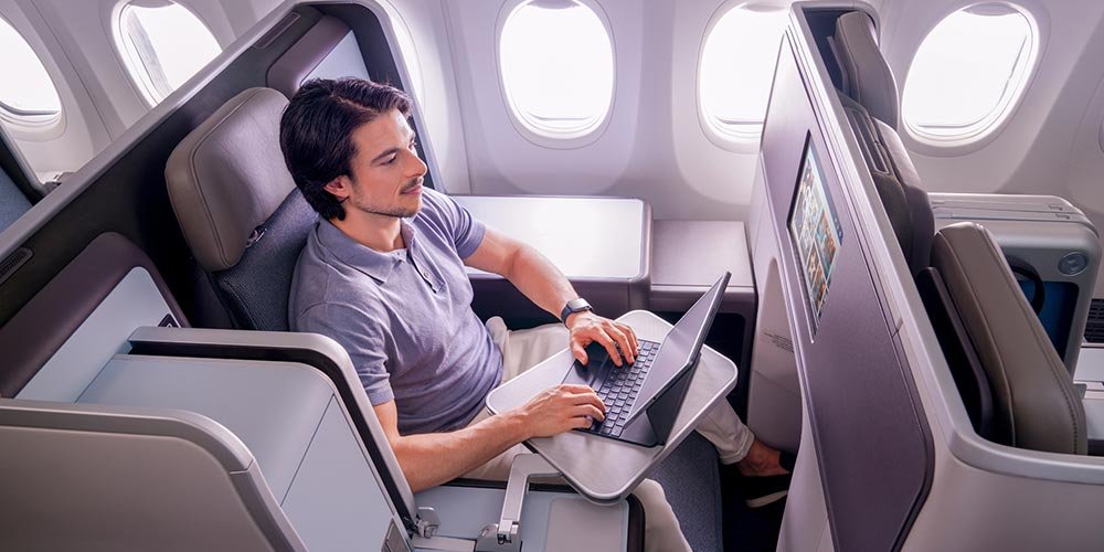 flydubai marks 100-aircraft fleet milestone, announces new cabin retrofit programme