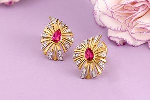 With Gold Near Record Highs, Tanishq Offers Buyers A Rate Lock For Dhanteras And Diwali