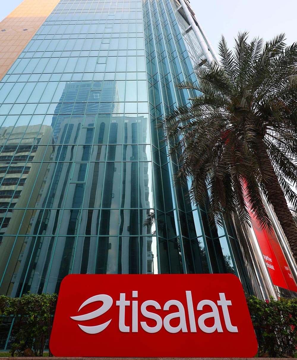 etisalat and UAE University sign five-year partnership to accelerate national research from lab to live network