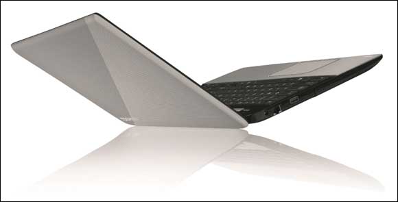 Toshiba introduces the Satellite L-series, laptops fully packed with the latest entertainment features