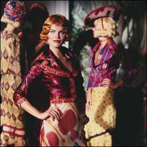 Sharjah Museums Department hosts montage of 20th Century glamour