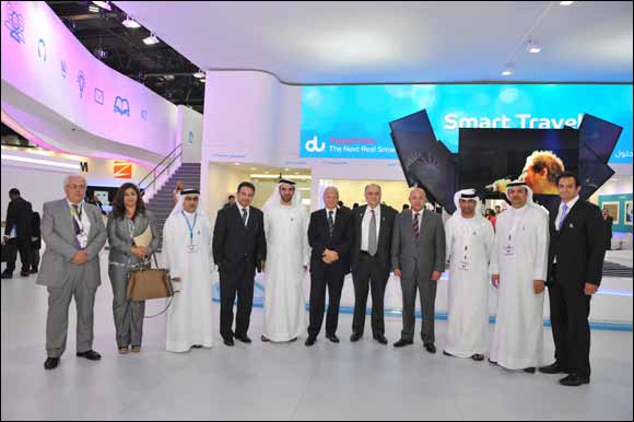 Egyptian telecom minister Eng. Atef Helmy visits du at GITEX 2013