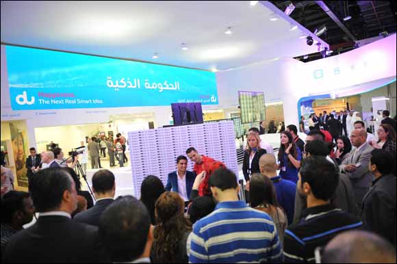 du connects Mohammed Assaf with fans at GITEX 2013