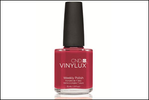 Up the yuletide wattage with X'mas wreath lacquers