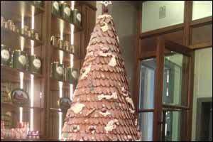 Edible three-metre high Christmas tree now at Corinthia Hotel London!