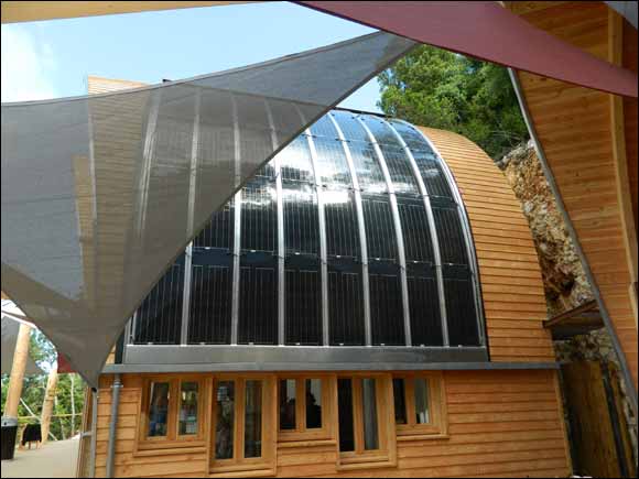 DisaSolar - The �Haute-Couture� of Solar Panels -