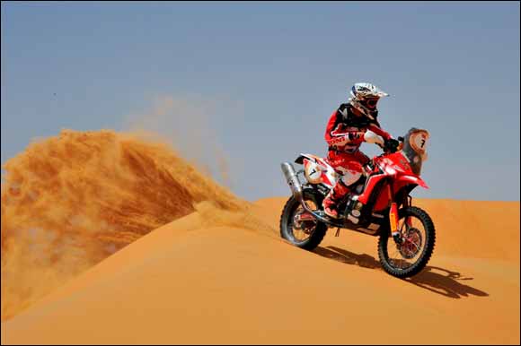 Dakar Hero Sunderland Roars Back Into Action In UAE Desert Championship