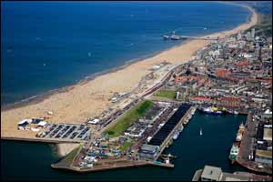 24-HOUR PIT-STOP IN THE HAGUE OFFERS EXCITING TWIST TO VOLVO OCEAN RACE