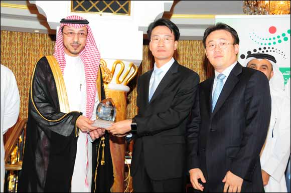 Samsung receives Electronics Customer Care Excellence Award'