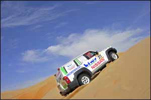 Emiratis Face Tense Battle in UAE Desert Championshp