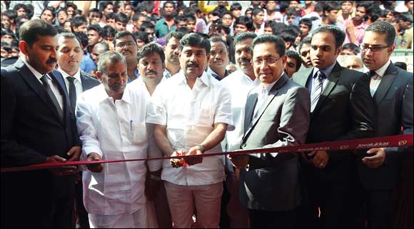 Joyalukkas Jewellery opened its doors to Kadapa in Andhra Pradesh.