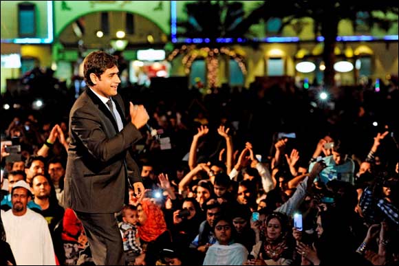 Pakistani Singer Abrar Ul Huq Performs to Over 12,000 Fans at Global Village