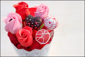 Show appreciation for your number one lady with Oushé Gourmet Bakeshop Mother's day treats
