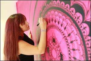 Watch Artists at Work During Dubai Art Season 2014 at THE BEACH