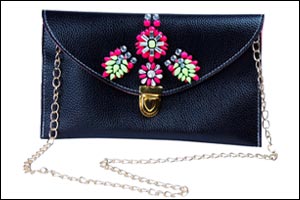 Nothing says sparkly chic more than Candella's jeweled clutches