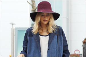 Tommy Hilfiger Wardrobes Suki Waterhouse in Hilfiger Collection