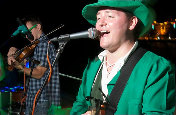 Hitting the Right Note: Holiday Inn Express Songwriting Competition Winners Revealed