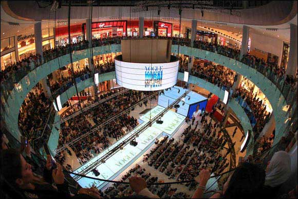 Global fashion legends to headline 2nd Vogue Fashion Dubai Experience at The Dubai Mall from Oct. 30 to Nov. 1