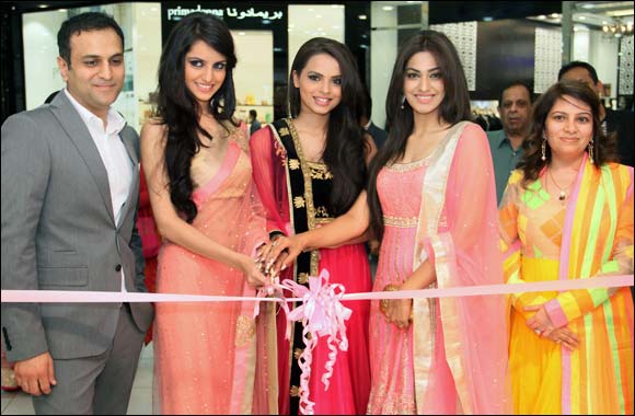 JASHN unveils at Al Wahda mall by 3 crowned beauties of Femina Miss India 2014