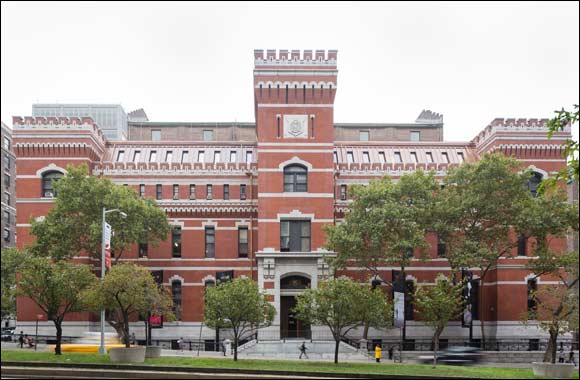 Tommy Hilfiger Returns to the Park Avenue Armory for Spring 2015 Fashion Show