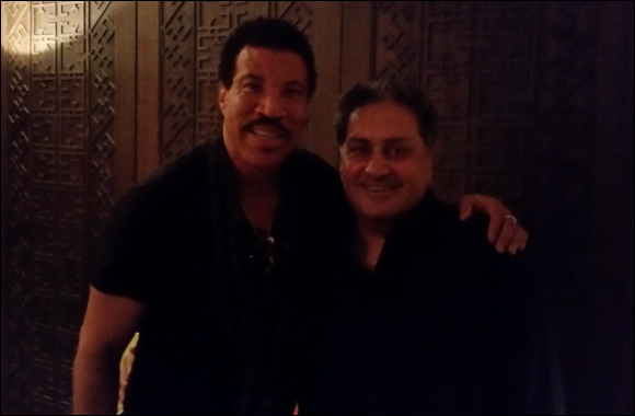Hollywood Singer, Mr Lionel Richie