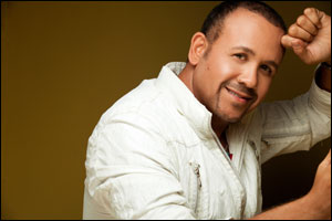 Egyptian Superstar Hisham Abbas to Perform at Global Village on Friday
