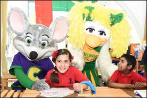 Make a funny face! Chuck E. Cheese Oud Metha Funniest Face Challenge