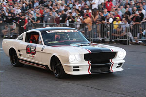 Custom Show Emirates moves into Top Gear