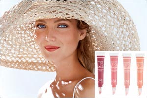 UNE Radiant Lips Balm...Fluid balm, luminous finish...