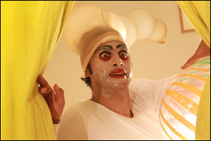 NH 7+ 47 Southern Sojourn at Art*ry presents a performance art: Dr. Vikadan a “BOUFFONESQUE”